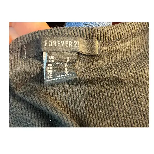 Forever 21 Y2K  Cropped T-Shirt Small Black Button Down Grunge Skater Rave