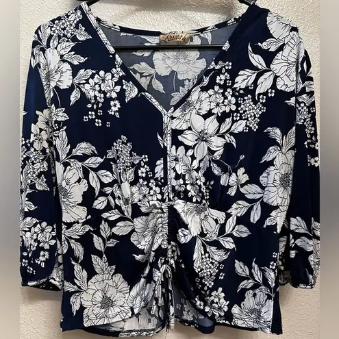 Lavish Floral Mid-Cinch Half-Sleeve Blouse
