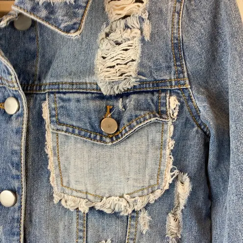 Daytrip  Ripped Distressed Button Down Denim Jacket A138 thumbnail 6