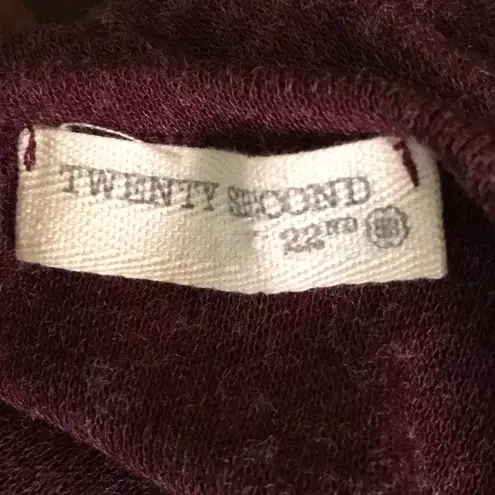 Twenty Second long sleeve light sweater Top