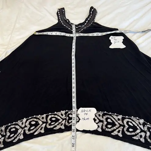 Riviera Sun sz M blk&wht batik w/ fringe & a crazy cute hem GUC Black Size M