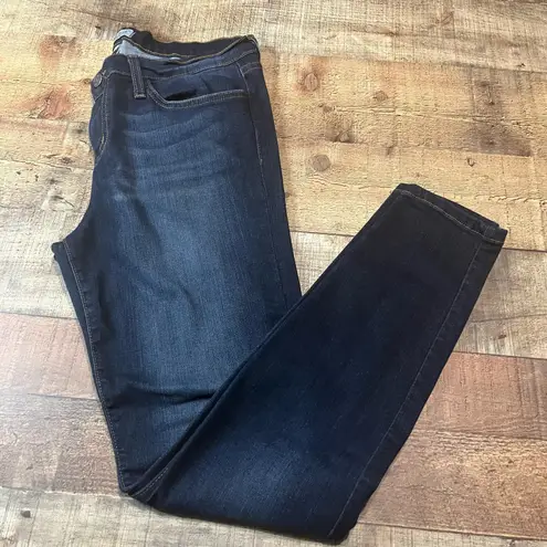 Judy Blue Women's Medium Wash No Distress Skinny Fit Jeans Sz 32 Closet Staple