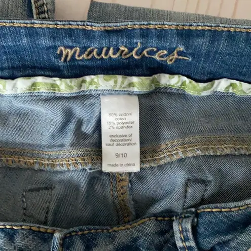 Maurice's Women’s  Capri jeans SZ 9 10 embellished stitch 32x25 light wash