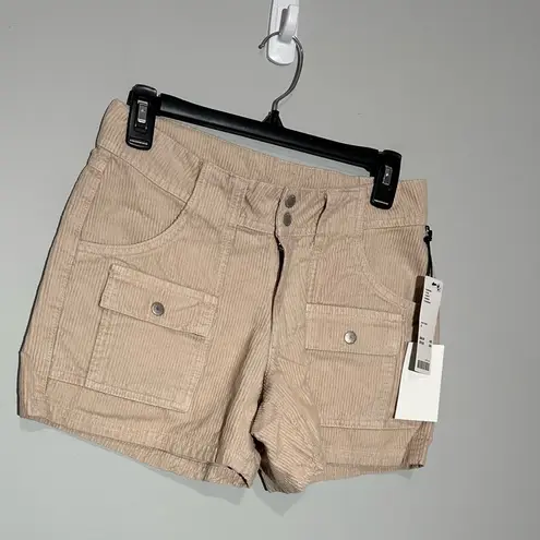 Urban Outfitters NWT  BDG
Zoey Corduroy Cargo Short
Beige Size 4