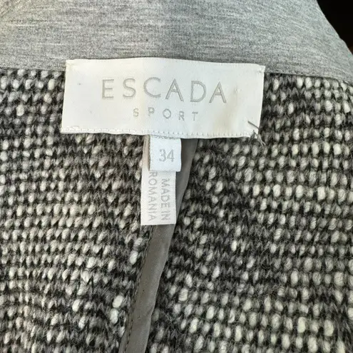 Escada Sport Zip front tweed Jacket Size 2 (EU 34). Preowned Gray