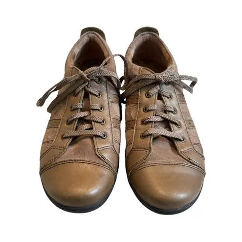 Taos Streamline Embossed Orthopedic Leather Casual Sneakers., Sz 8 Brown