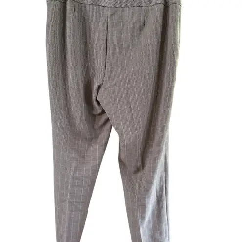 Roz & Ali Gray Ankle Cropped Pants