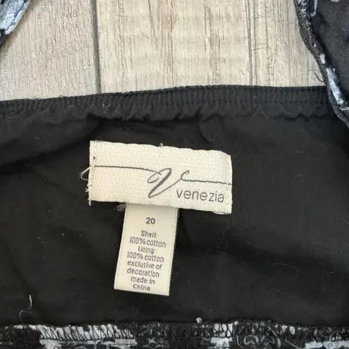 Venezia Floral Print Square Neck Tank Top Women's Black White Sleeveless Size undefined