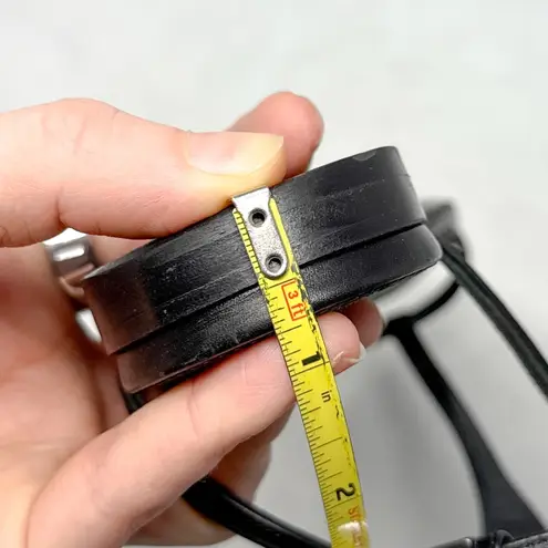 Tom Ford Lock T Strap Strappy Gladiator Flat Sandal Leather Edgy Grunge Black 38