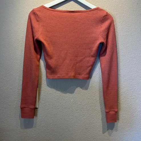 Aritzia TNA Women’s Waffle knit notch neck shirt size XXS