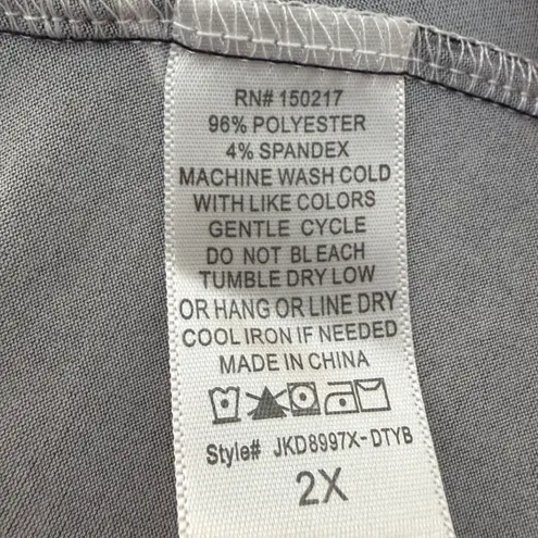 NWT Vibe Sportswear Women 2X Floral V