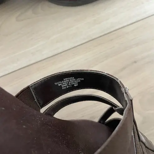 Mootsies Tootsies Womens Brown Cross Strap Wedge Sandals Size 9 1/2 M