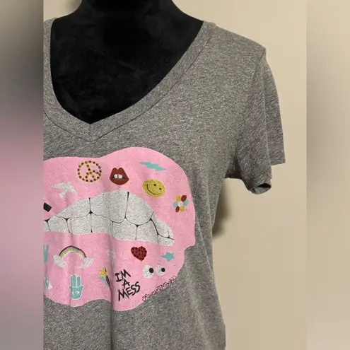 Lauren Moshi EUC Grey and Pink Emmalyn Elements Lip Graphic Tee size medium