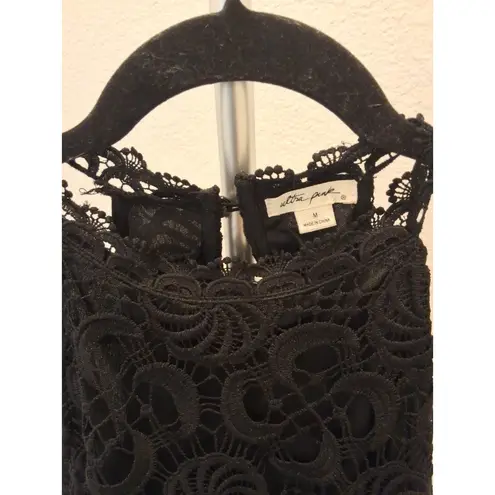 Ultra Pink Black Lace Halter Lined Size M Womens Sleeveless Button Back Top