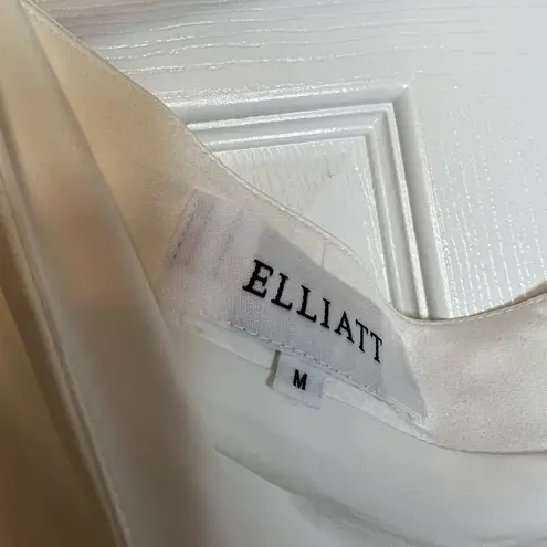 Elliatt Biarritz Gown in Ivory