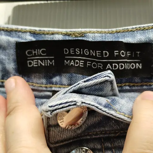 City Chic Size 20 Button Fly Light Wash Distressed Harley High Rise Crop Jeans