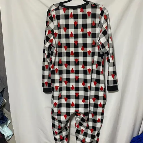 MERRY MOMENTS ONE PIECE CHRISTMAS PAJAMAS POCKETS UNISEX SIZE LARGE POCKETS Black