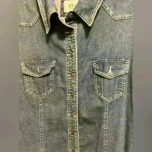 Live a Little LAL Women's Denim Dress Long Shirt Size Large Sleeveless Cotton.Great condition