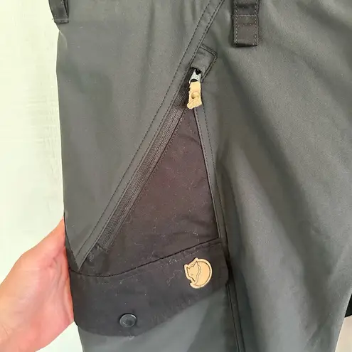 Fjall Raven Women’s Black Nikka Curve Outdoor Shorts Size 35