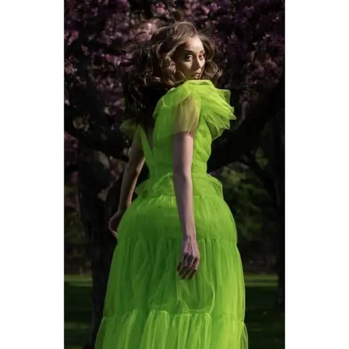 Monique Lhuillier ML Afterglow Gown in Fluorescent Green Size US 4