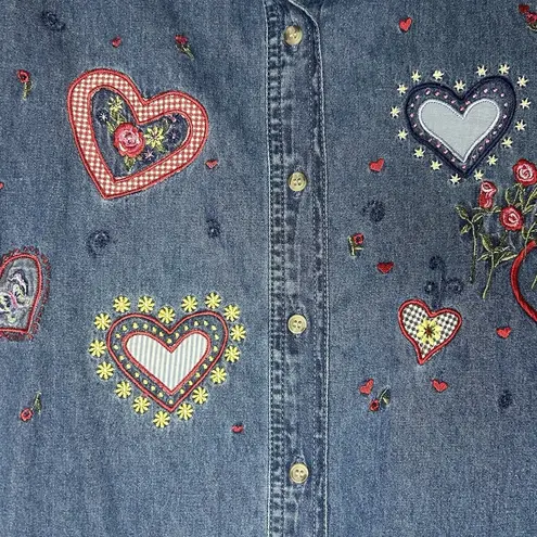 Bobbie Brooks Woman's Med (8/10) Embroidered Floral & Hearts Denim Button Up VTG Blue