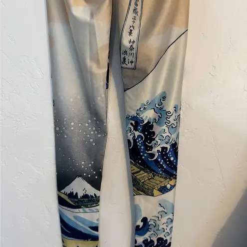 Blackmilk GREAT WAVE OF KANAGAWA BY HOKUSAI PRINTED LEGGINGS SZ SMALL MED RISE
