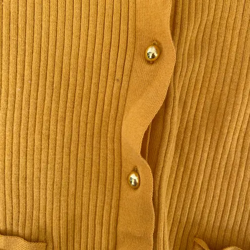 Peter Nygard women M 10-12 button from v-neck Longsleeve cardigan sweater