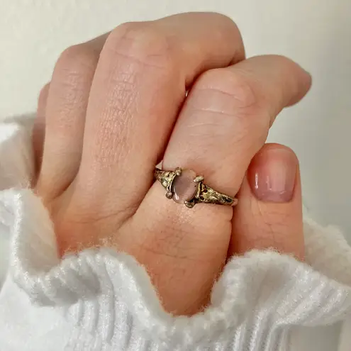 Light Pink Purple Silver Oval Ring “Opaline” Victorian Simple Classic Lavender Jewelry