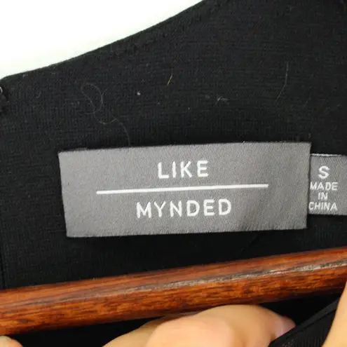 Like Mynded Sleeveless Black Floral Mini Dress Size S