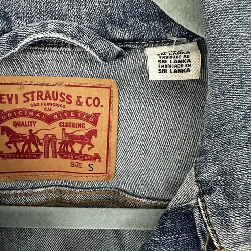 Levi's  Classic Trucker Denim Jacket in‎ Medium Wash Size Small PC9- 29945-0012