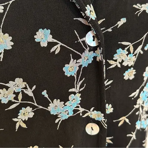 Ronni Nicole Vintage by Ouido Black and Blue Floral Buttondown Short Sleeve Top