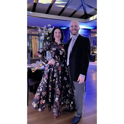 Oscar de la Renta Black Floral Hand Embroidered Tulle Beaded Midi Dress Size 6