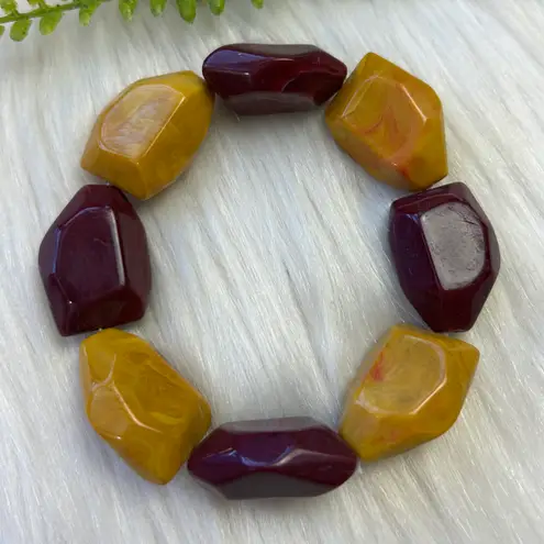 Chunky faceted acrylic stretchy bracelet