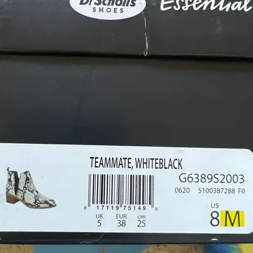 Dr. Scholls Dr. Scholl’s Teammate Snakeskin Ankle Booties Size 8 White Black NWB