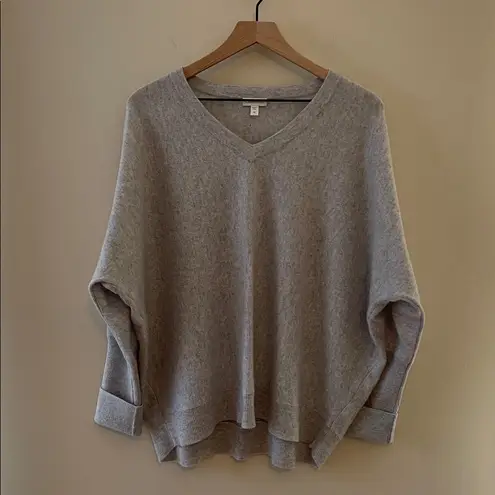 Garnet Hill Essential Cashmere V-Neck Sweater in Heathered Gray Size XL