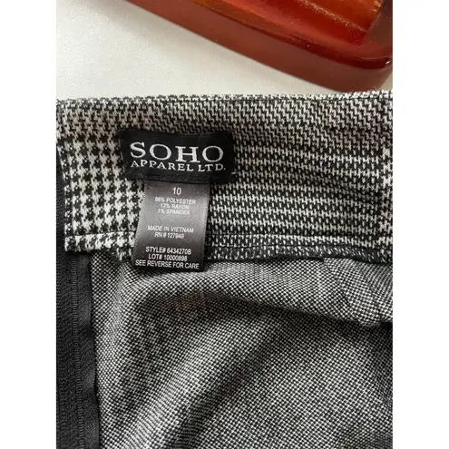 Soho Womens Size 10 Black and White Houndstooth Pencil Skirt with Fringe Hem