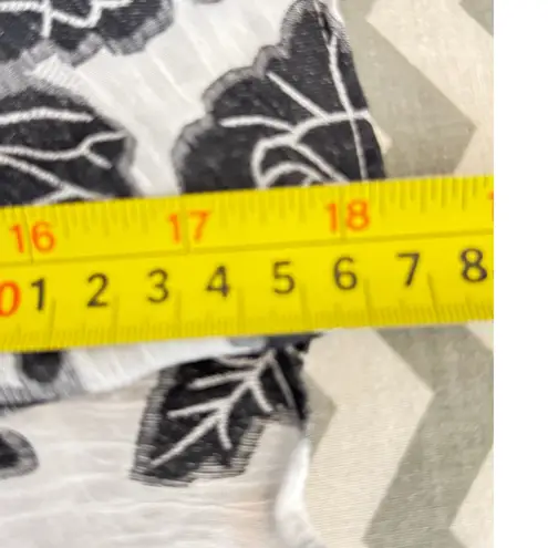 Do+Be Black & White Floral Embroidered Wrap Blouse