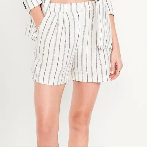 Old Navy  Extra High Rise Adjustable Waist Taylor Shorts Linen Blend White Stripe
