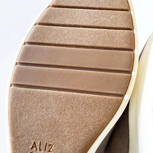 Naturalizer Women's Size 11M SAM Slip On Wedge Shoes Gray Faux Suede Vegan Comfy