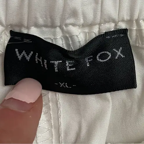 White Fox Boutique White Fox White Cotton Shorts NWOT Size XL‎