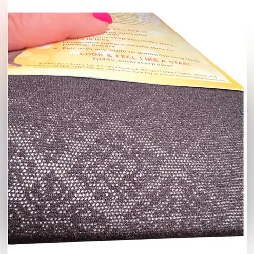 Star Spanx Center Stage Patterned Nouveau Shaping Tights Size A 4'10"