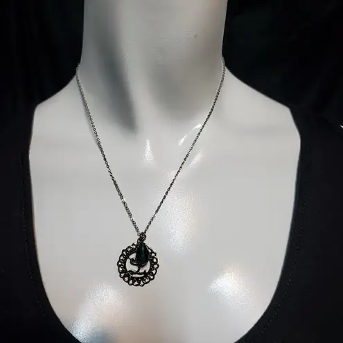 NWT Taramanda L Necklace Green