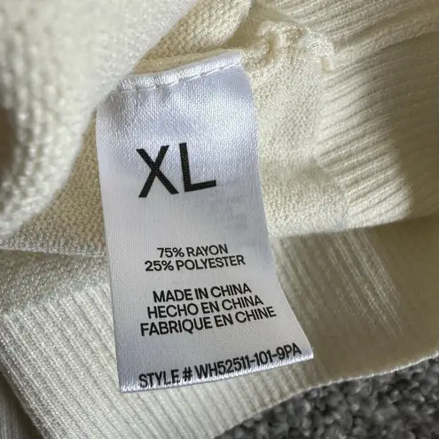 Cream Color Bear paw XL Short Sleeve Sweater