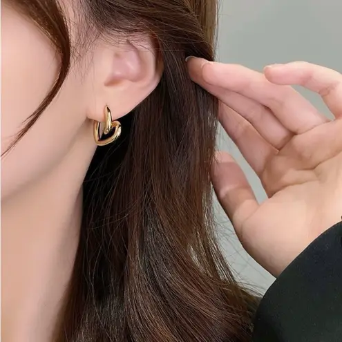 18K Gold Plated Love Heart Stud Earrings for Women