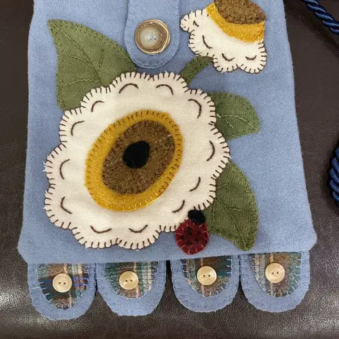 Cute handmade purse with appliqué floral with lining and pocket inside