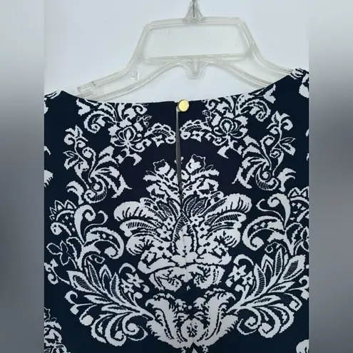 C.Wonder damask print short sleeve dress size medium