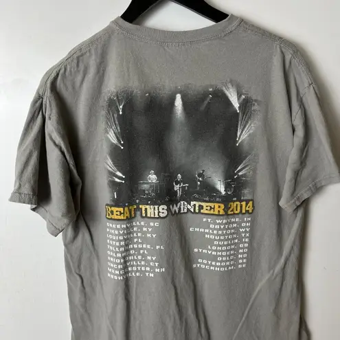 Brad Paisley Country Rock Music Tour Graphic T Shirt Medium Tee Unisex Fit Gray