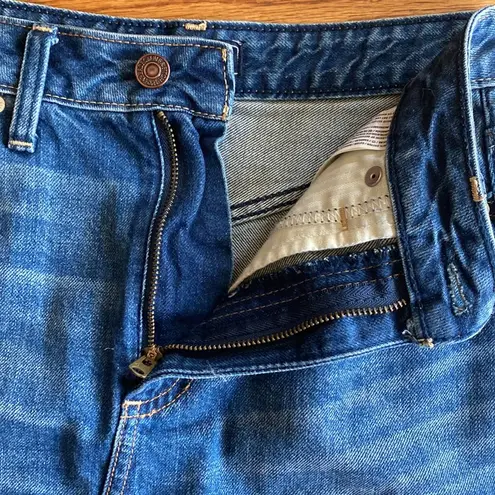 Abercrombie & Fitch  Denim Raw Hem Skirt. NWOT. Size 24