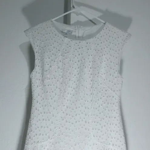 London Times eyelet cap sleeves white dress
Lining