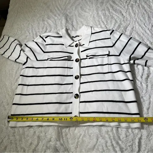 Tahari Size XL White Black Stripe Cropped Boxy Thin Sweater Business Chic Classy